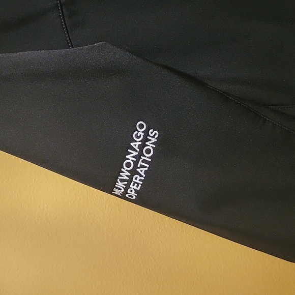 Men's Eddie Bauer - Milwaukee Tool Soft Shell Jacket - Picture 9 of 9